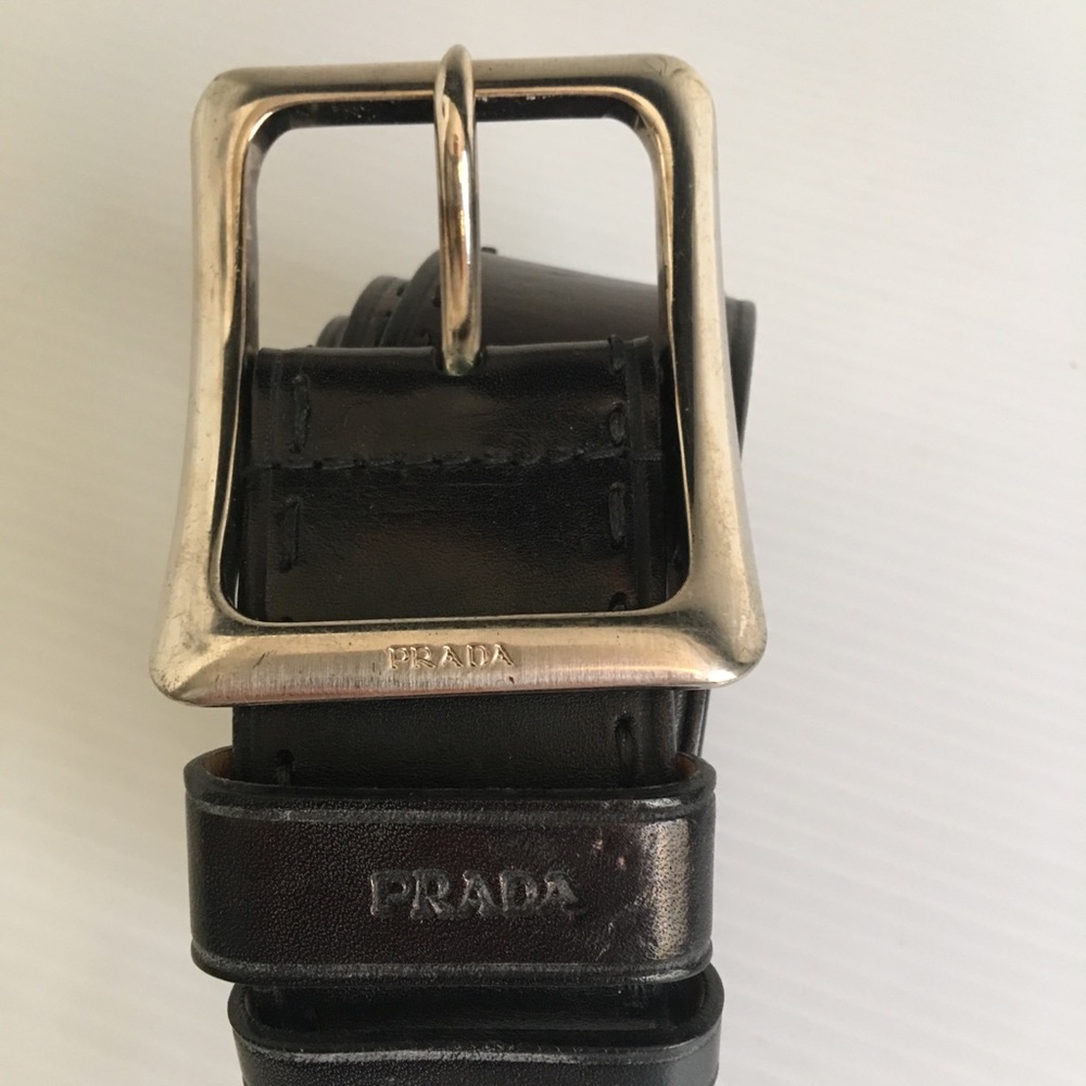 Black leather Prada belt
